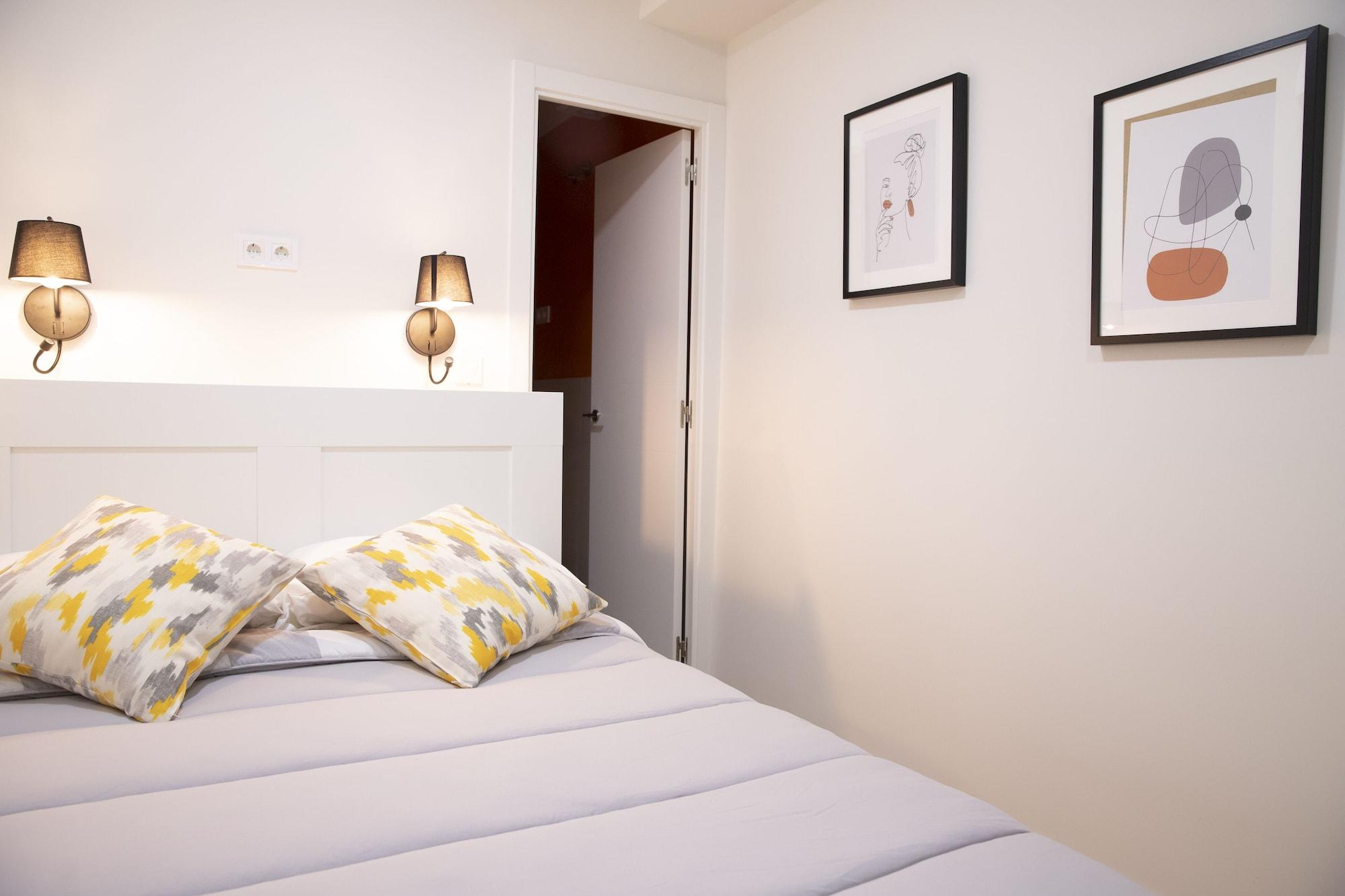 Hostal Montaloya Madrid Luaran gambar