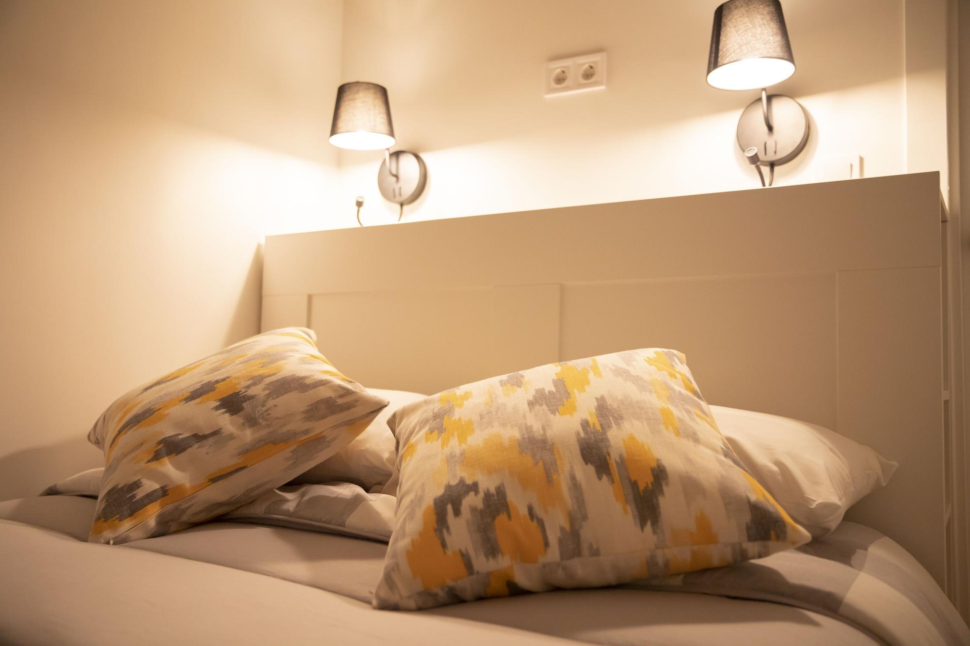 Hostal Montaloya Madrid Luaran gambar