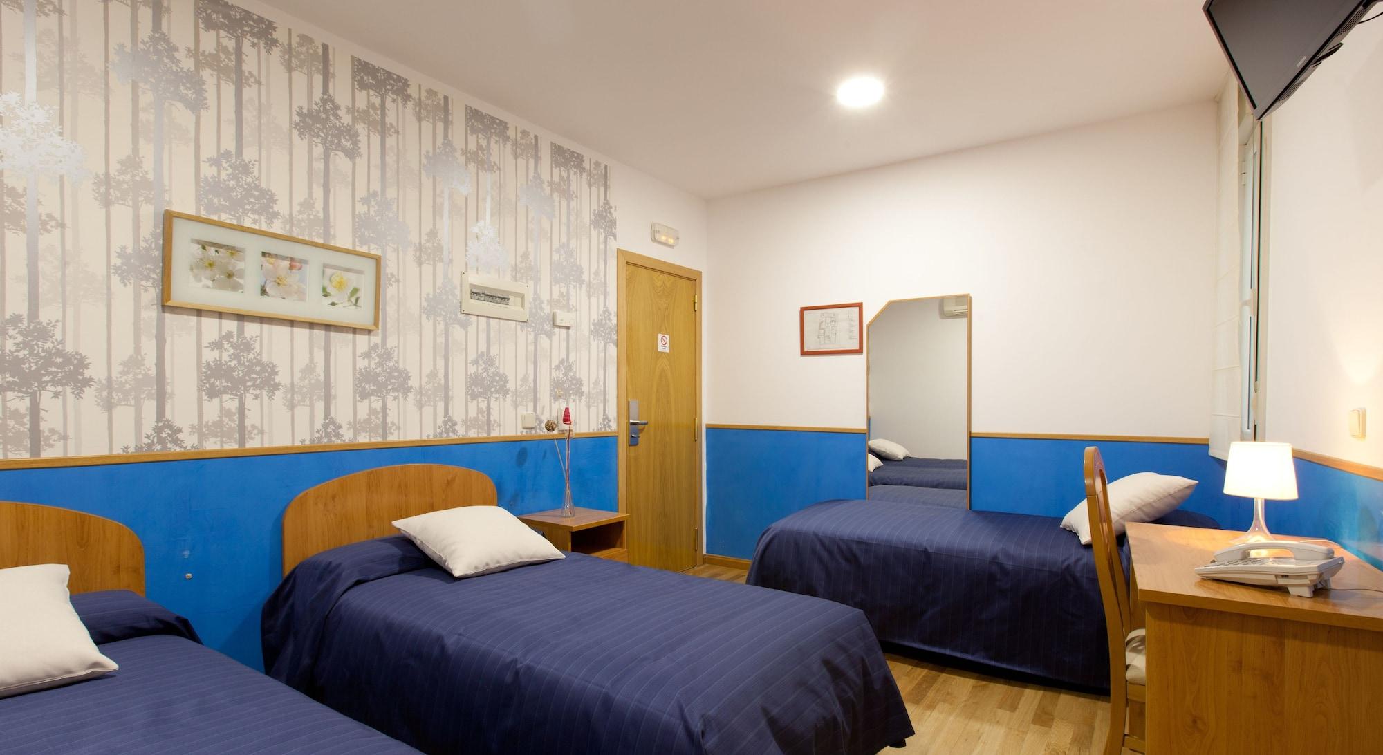 Hostal Montaloya Madrid Luaran gambar