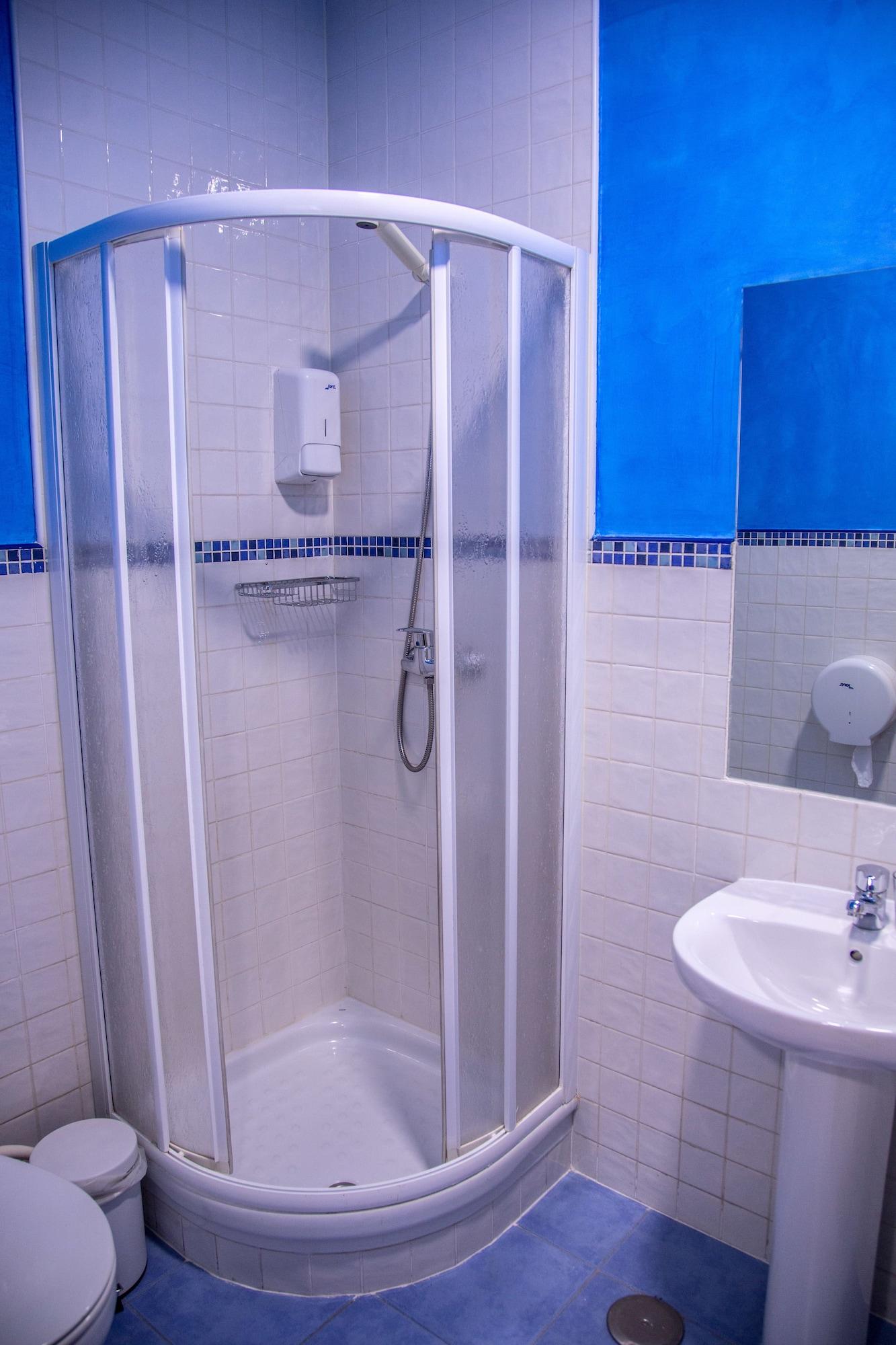 Hostal Montaloya Madrid Luaran gambar